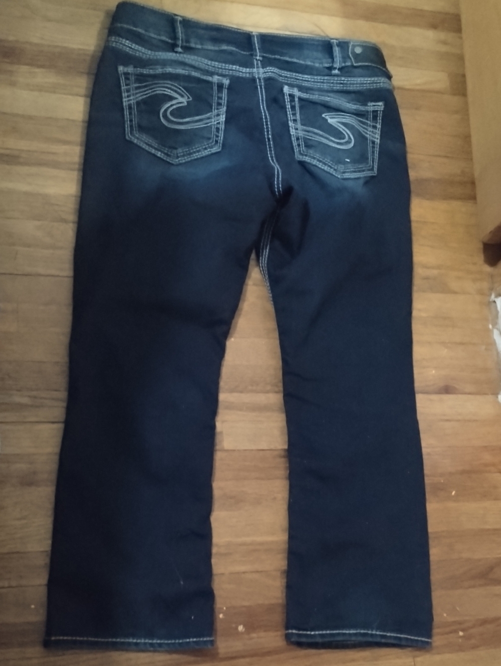 Silver Jeans Women's Dark Indigo Capri Jeans - Picture 3 of 5